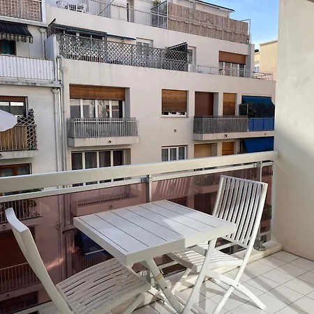 Apppartement Avec Terrasse - 2 A 4 Personnes Appartement